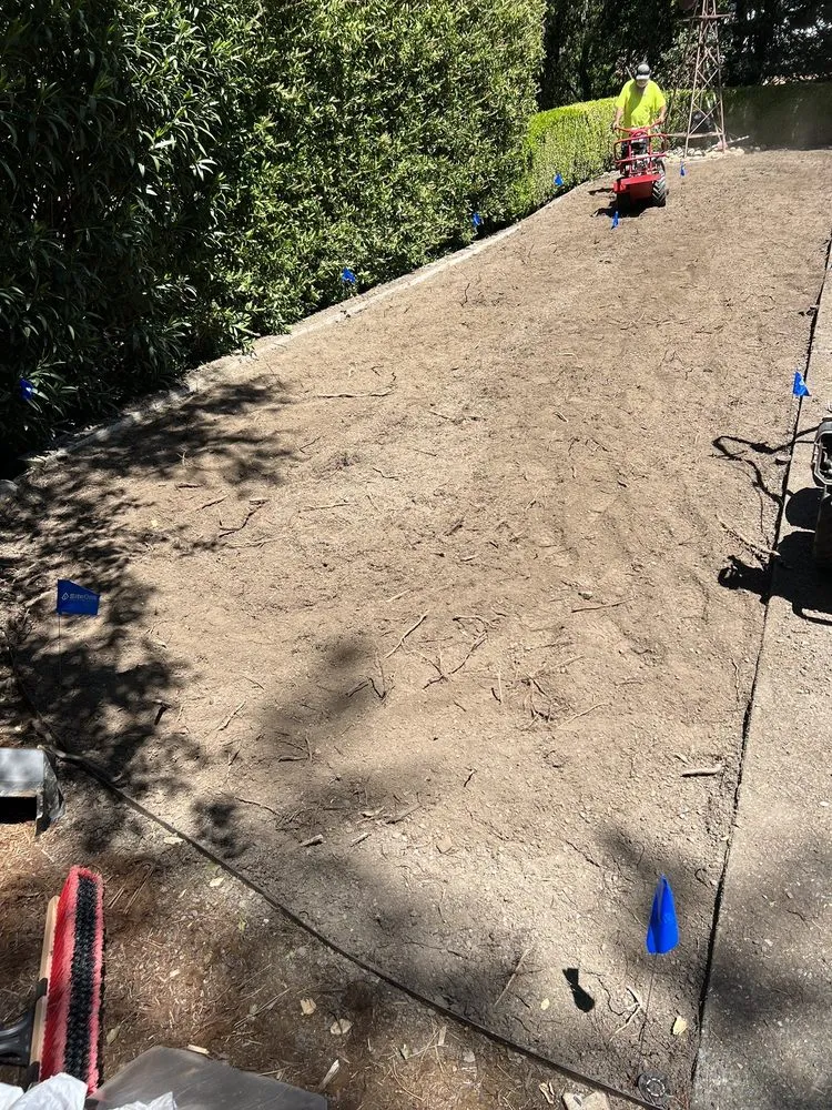 Custom garden landscaping in Windsor, CA by Nieto Landscaping & Maintenance