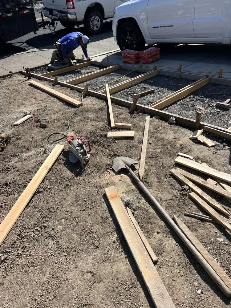 Affordable landscaping services in Windsor, CA by Nieto Landscaping & Maintenance