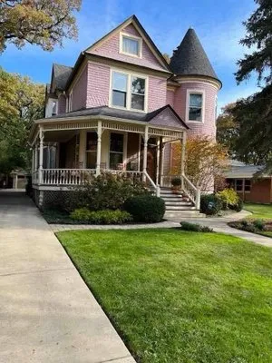 Nieto Landscaping Logo