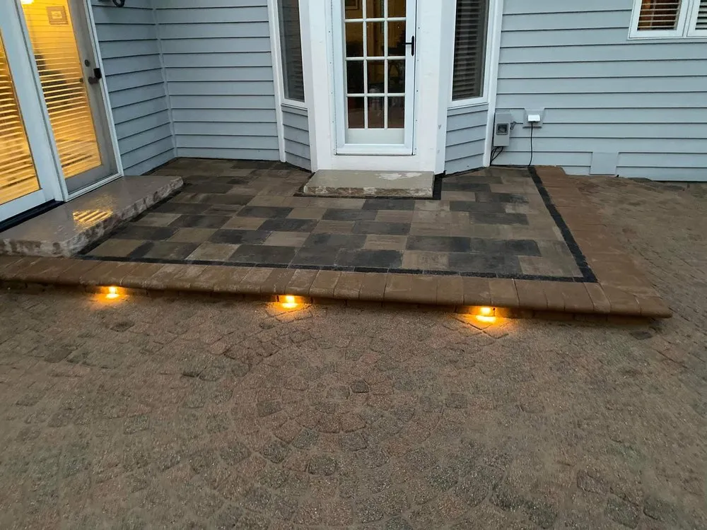 Top-rated lawn mowing service with custom design in Elgin, IL by Nieves Landscaping