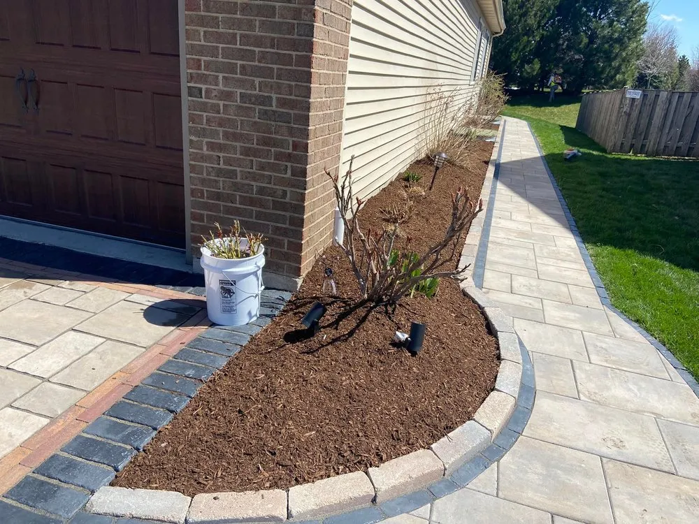 Expert outdoor landscaping experts serving Elgin, IL - Nieves Landscaping