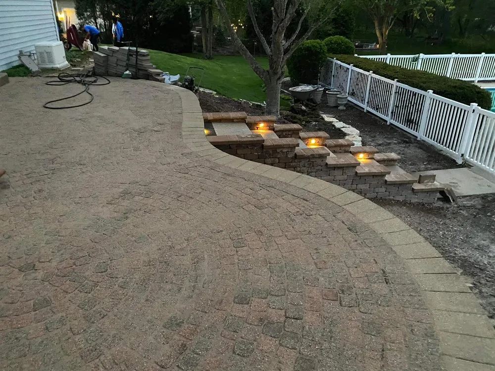 Local outdoor landscaping in Elgin, IL - Nieves Landscaping