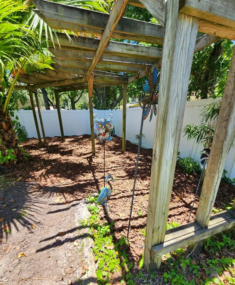 Professional lawn mowing service in Seminole, FL - Nieves Lawn Care