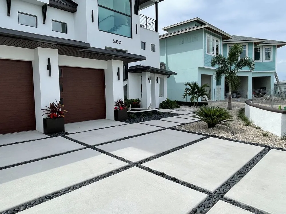 Affordable residential landscaping for beautiful yards in Seminole, FL by Nieves Lawn Care