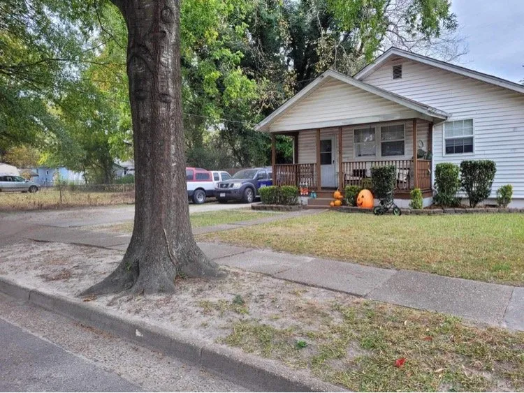 Local residential landscaping in Norfolk, VA - Night and Day Lawncare