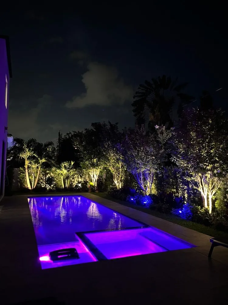 Top-rated outdoor landscaping in Wellington, FL - Nightlight Pros