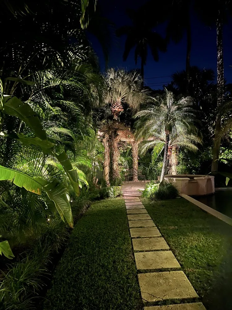 Professional landscape design in Wellington, FL - Nightlight Pros