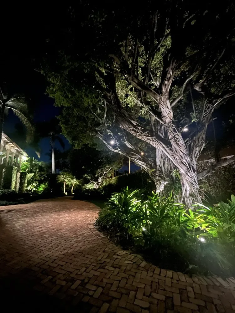 Local garden landscaping in Wellington, FL by Nightlight Pros