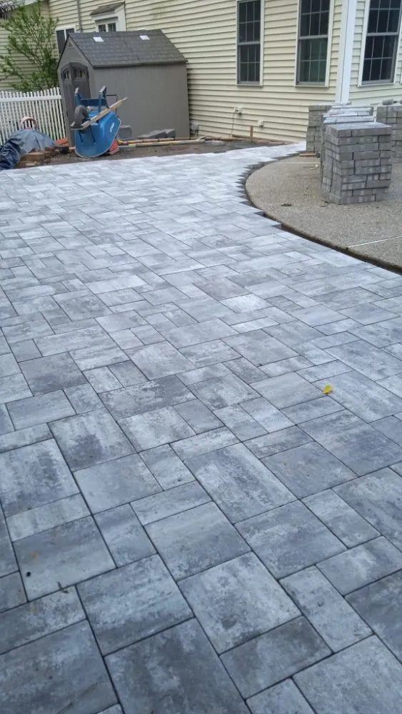 Expert outdoor landscaping experts serving Framingham, MA - Nilcleaning