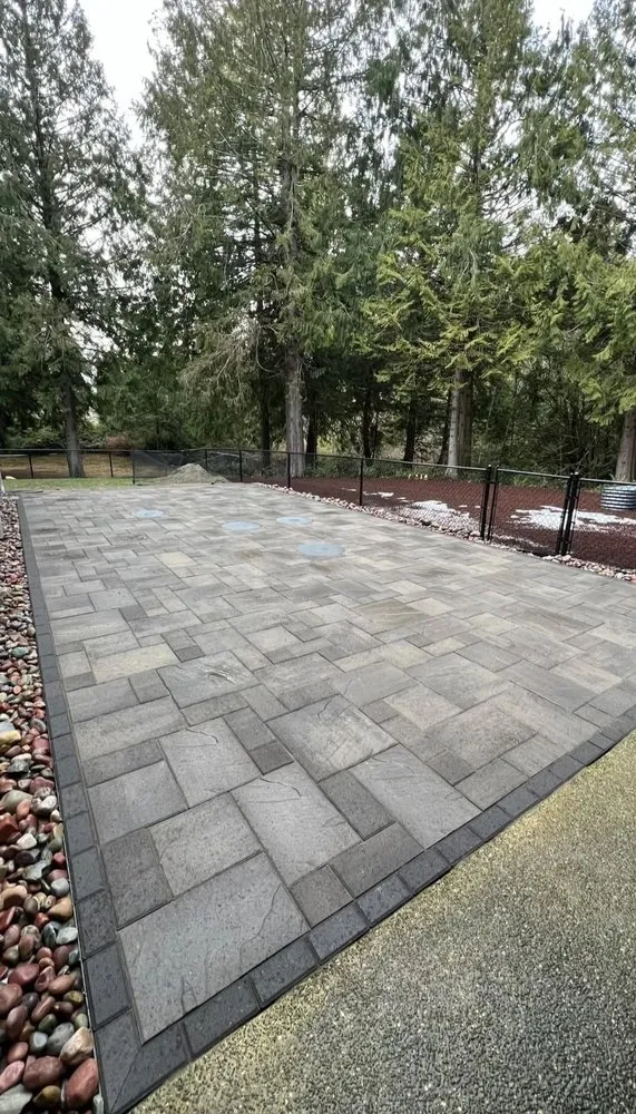 Affordable lawn care service for year-round maintenance in Kenmore, WA by Nilo Handyman