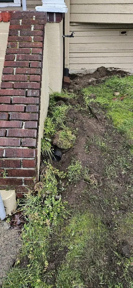 Custom landscape design in Kenmore, WA by Nilo Handyman