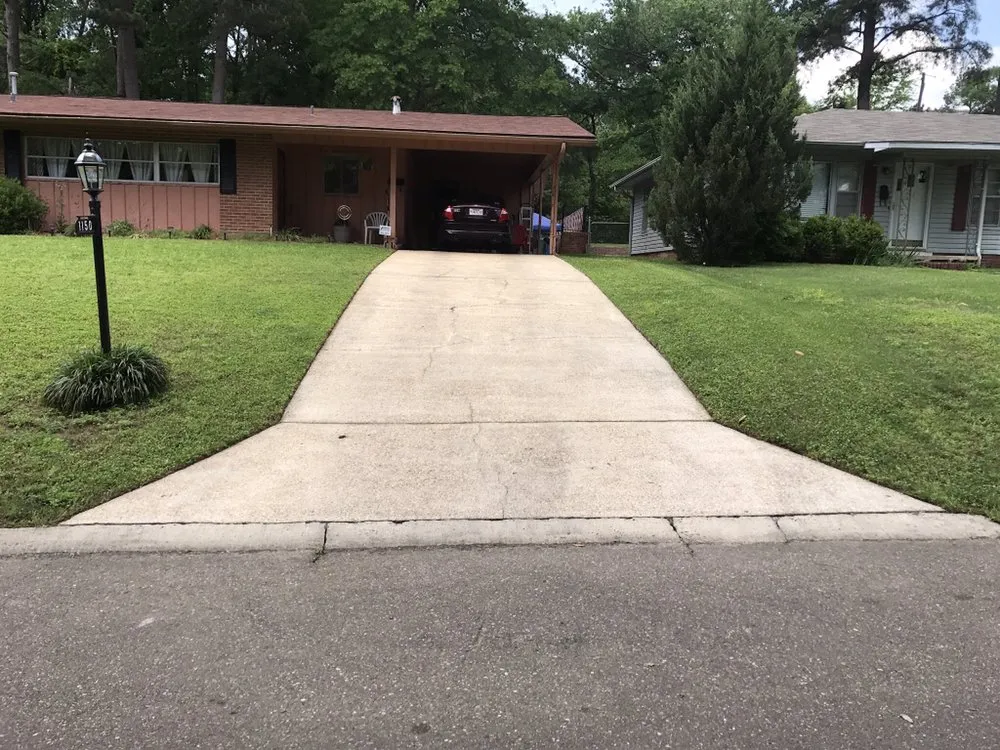 Top-rated residential landscaping near you across El Dorado, AR - Nine to Five Lawn Care