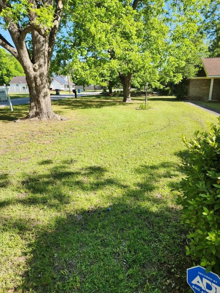 Custom garden landscaping in Waycross, GA - Nite Owl Lawn Care