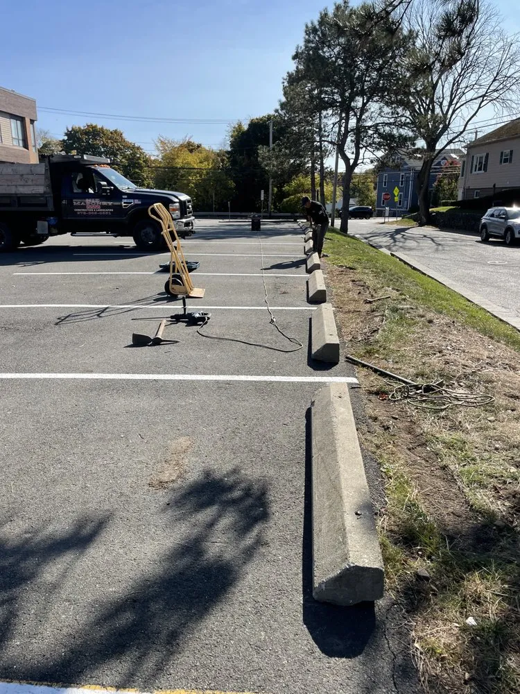 Top-rated yard maintenance experts serving Lynn, MA - Niz Masonry construction & landscaping