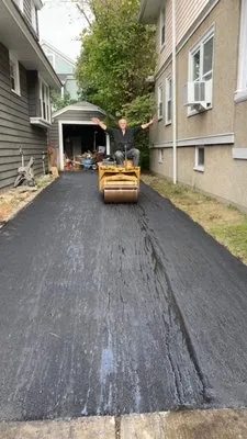 Niz Masonry construction & landscaping Logo