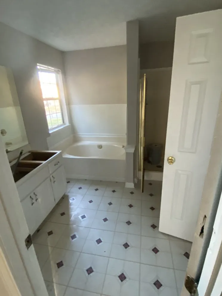 Custom lawn care service experts serving Riverdale, GA - N&J Home improvement repair contractor