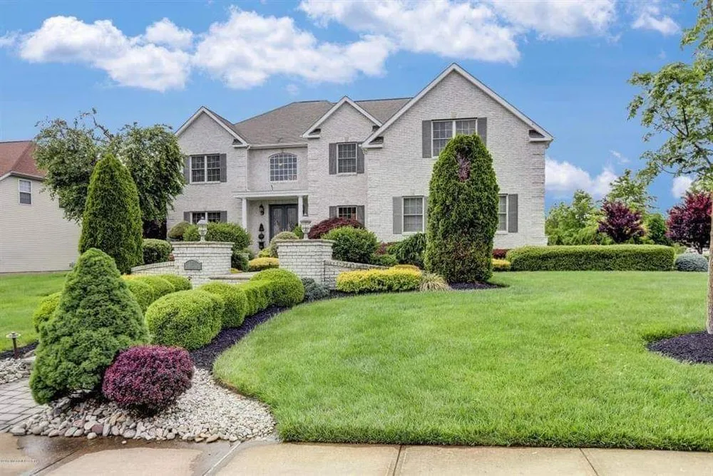 Custom landscape installation experts serving Scotch Plains, NJ - NJ Mulching Services , Sales & Installations