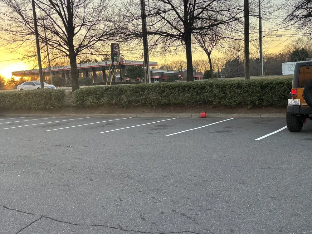 Affordable yard maintenance in Concord, NC by Nl Clt