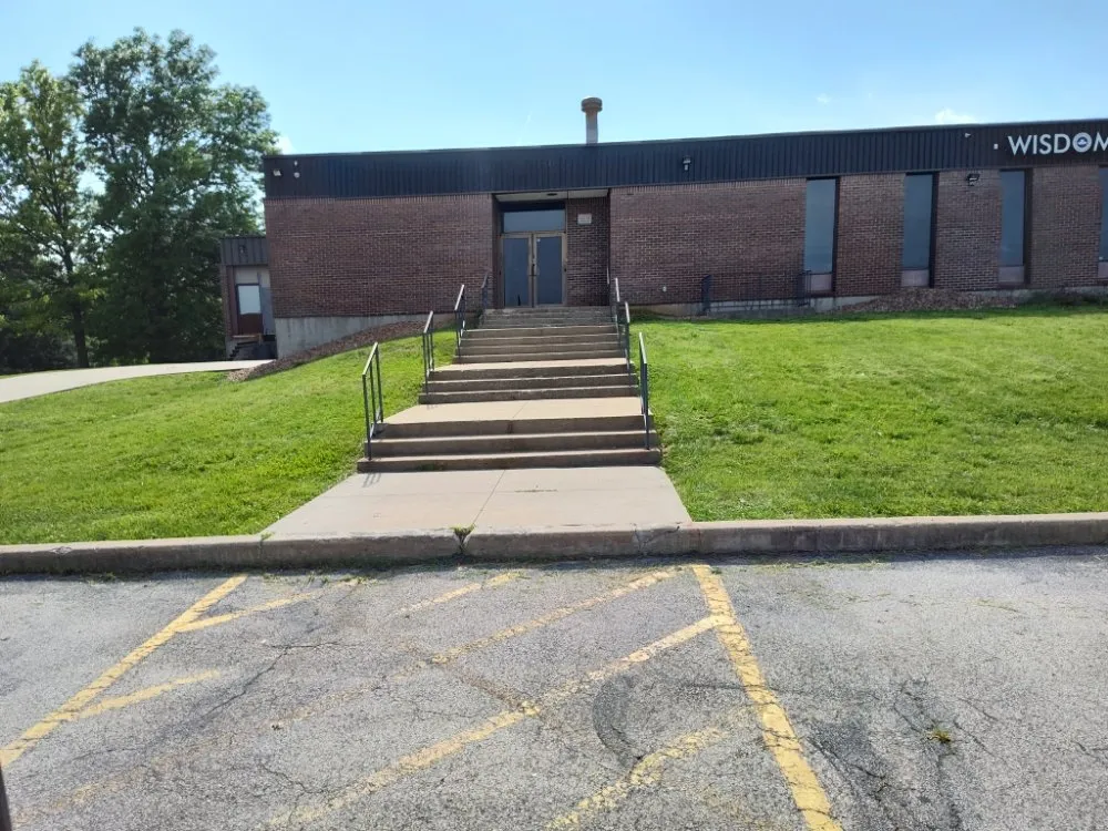 Professional yard maintenance experts serving Kansas City, MO - NLLP Lawn Care