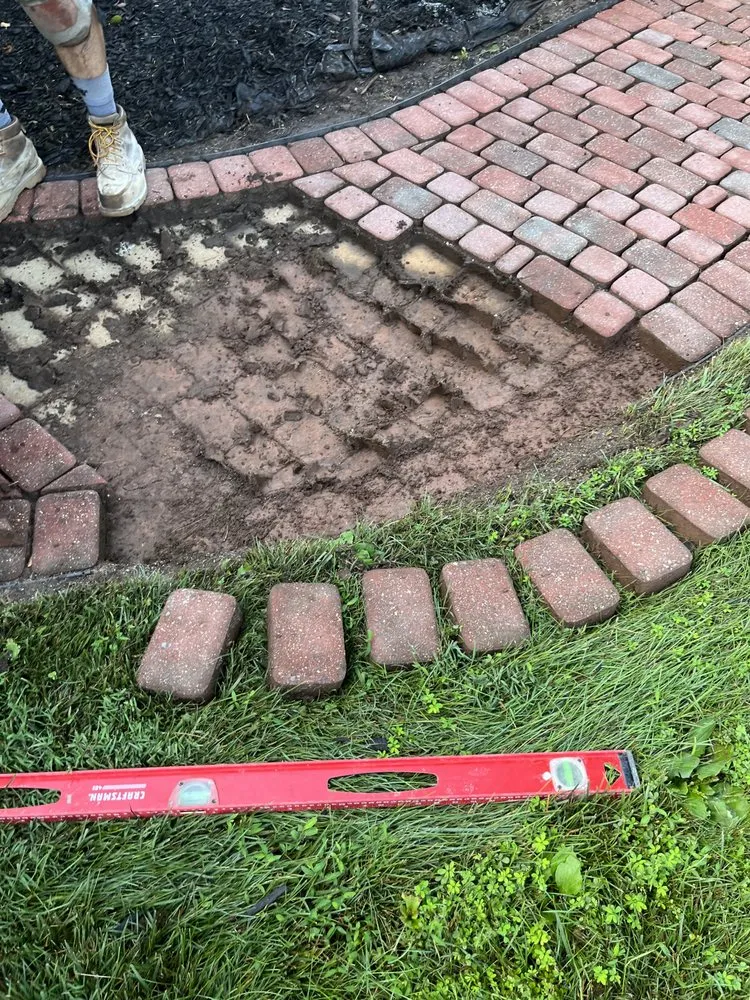 Expert lawn mowing service in Ardmore, PA - N&M Landscaping