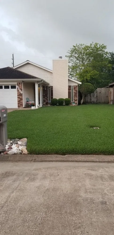 Local outdoor landscaping in Beaumont, TX by No Life Mow Life Lawn Maintenance