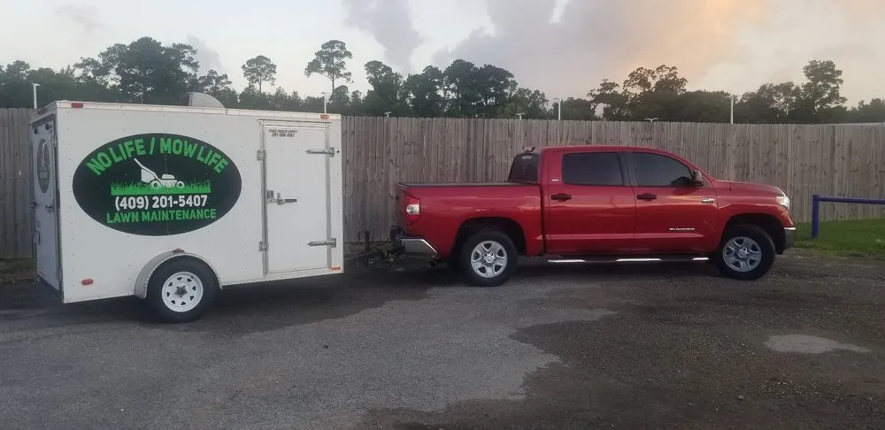 Professional lawn mowing service in Beaumont, TX - No Life Mow Life Lawn Maintenance