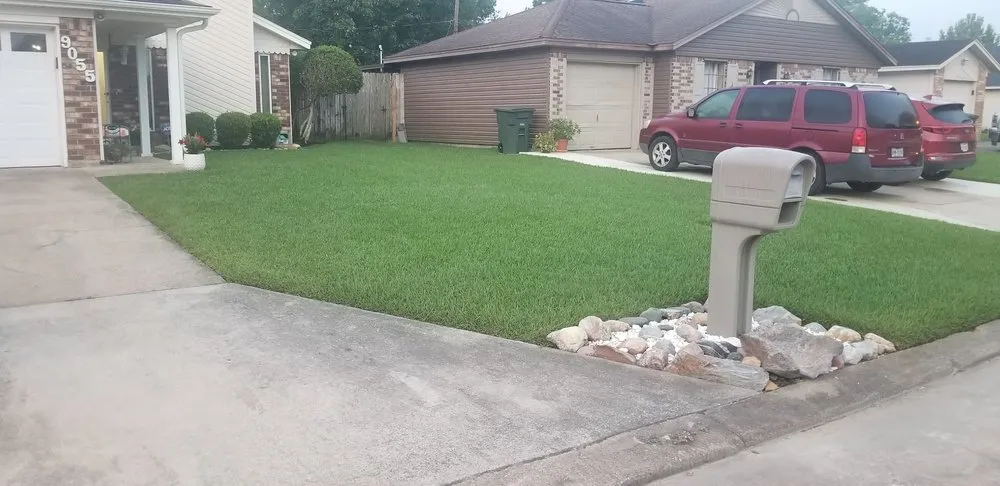 Top-rated residential landscaping in Beaumont, TX - No Life Mow Life Lawn Maintenance
