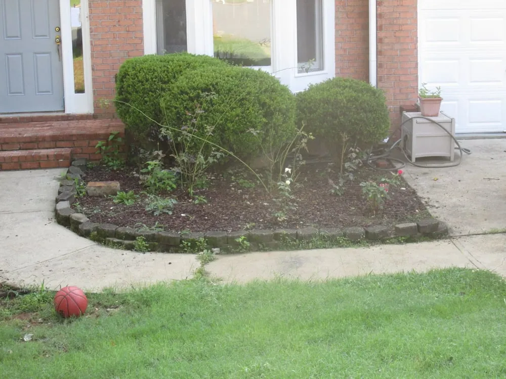 Reliable yard cleanup service experts serving Kennesaw, GA - No Limit Landscaping