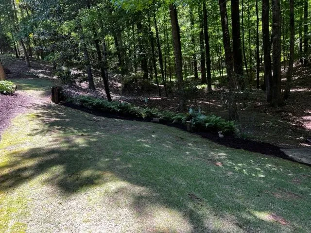 Expert garden landscaping in Tuscaloosa, AL by No Limit Lawn Service
