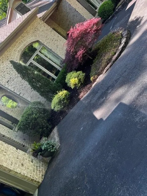 Local garden landscaping for year-round maintenance in Tuscaloosa, AL by No Limit Lawn Service