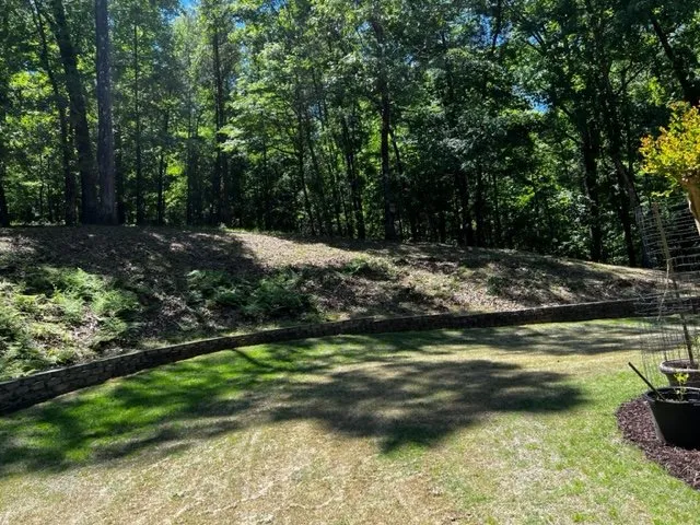 Reliable garden landscaping experts serving Tuscaloosa, AL - No Limit Lawn Service