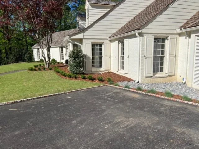Professional yard cleanup service for residential properties in Tuscaloosa, AL by No Limit Lawn Service