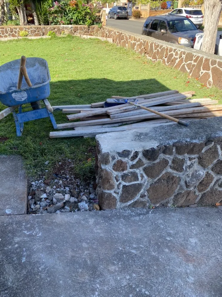 Top-rated lawn care service in Waipahu, HI by No Limit Masonry Landscaping