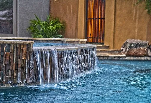 Custom lawn care service in Mesa, AZ - No Limit Pools & Spas