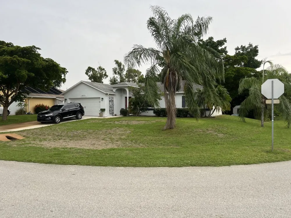 Local garden landscaping experts serving Fort Myers, FL - No Limits Home and Lawn