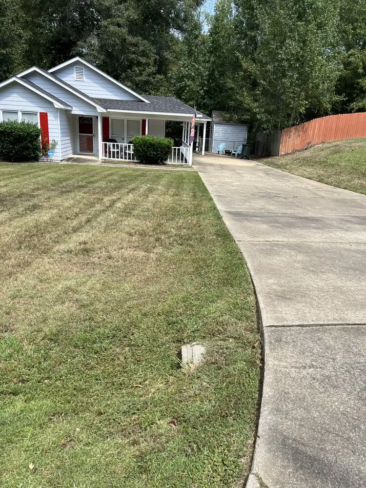 Top-rated garden landscaping for homes in Phenix City, AL by No Mow Worries