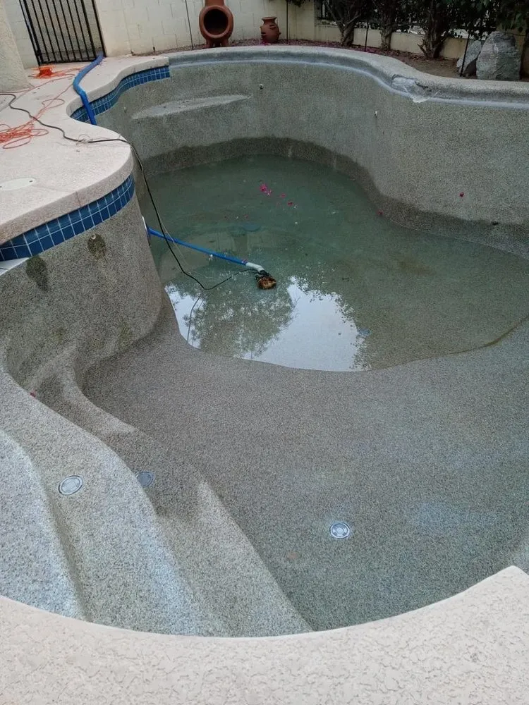 Professional lawn mowing service in Maricopa, AZ by No Munky Business