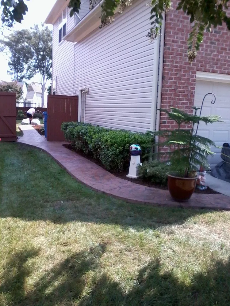 Top-rated lawn care service in Chesapeake, VA - No Option Lawns