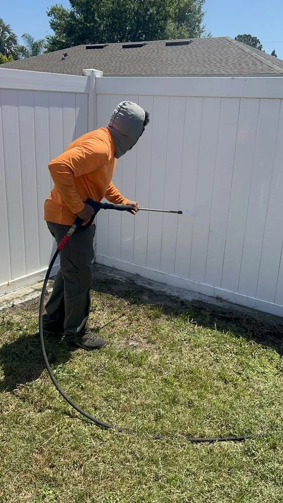 Affordable yard maintenance in Kissimmee, FL - No Problem Home Care Services