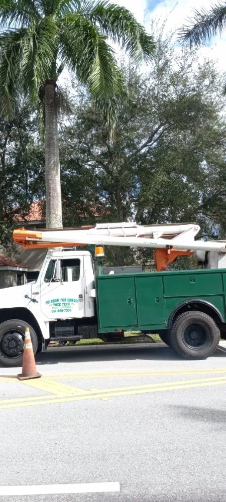 Expert lawn care service in Boynton Beach, FL - No Room for Error Tree Tech