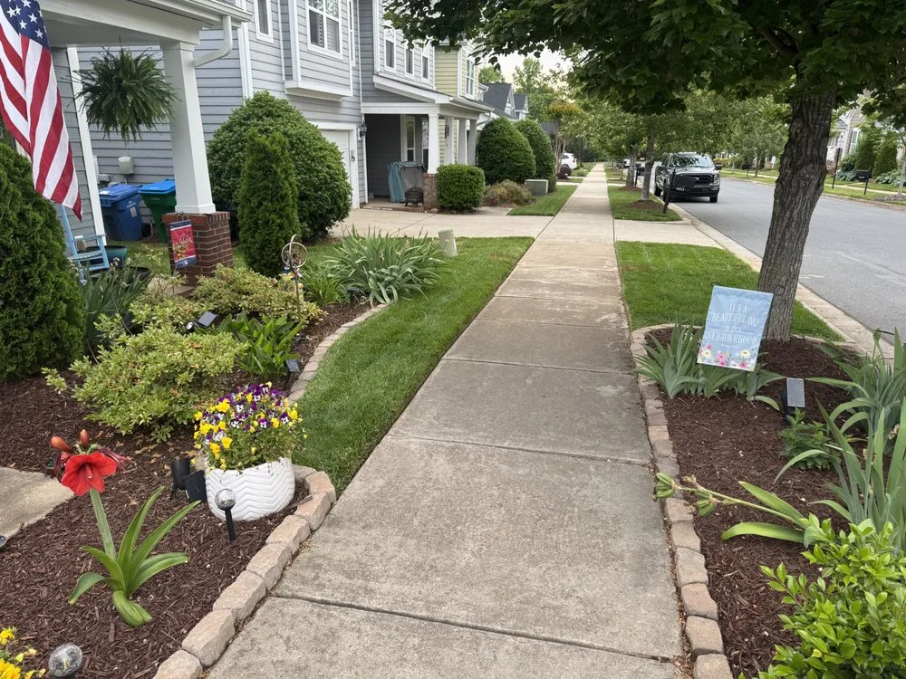 Expert yard maintenance experts serving Mint Hill, NC - No Worries Lawn Care