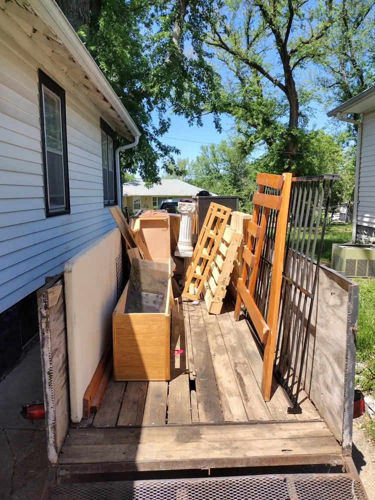 Custom yard maintenance for beautiful yards across Omaha, NE - No Worries Property Solutions