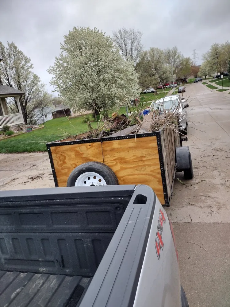 Professional lawn mowing service in Omaha, NE by No Worries Property Solutions