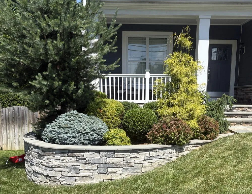 Professional lawn mowing service experts serving College Park, MD - Noah’s Lawn Care