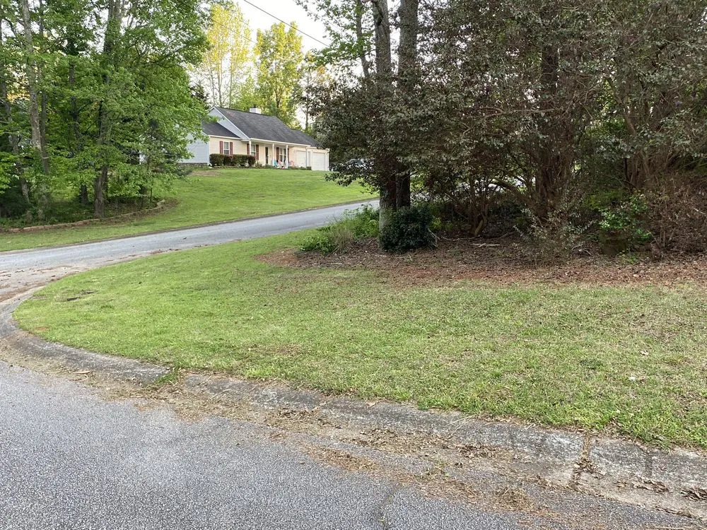 Affordable landscape installation for residential properties in Dallas, GA by Noah’s lawn service