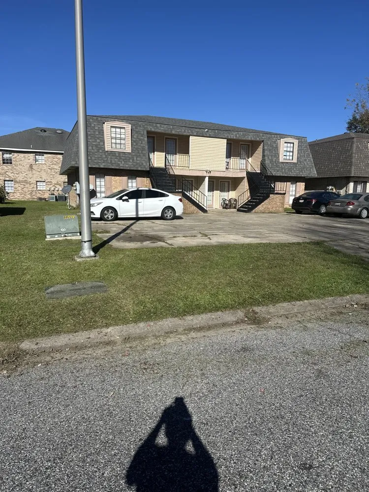 Top-rated landscape design in Carencro, LA by Nobe’s Pressure Washing and Landscaping