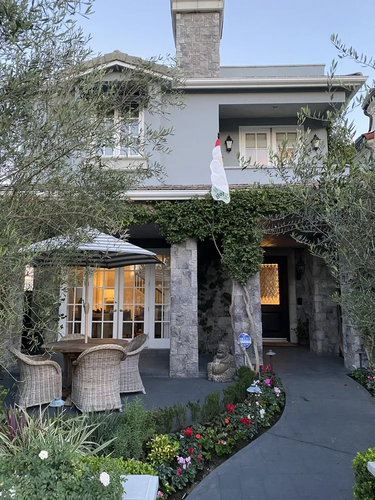 Affordable residential landscaping for homes in Newport Beach, CA by Noble Saint