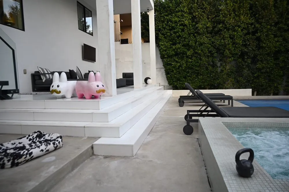 Reliable lawn mowing service in Newport Beach, CA by Noble Saint