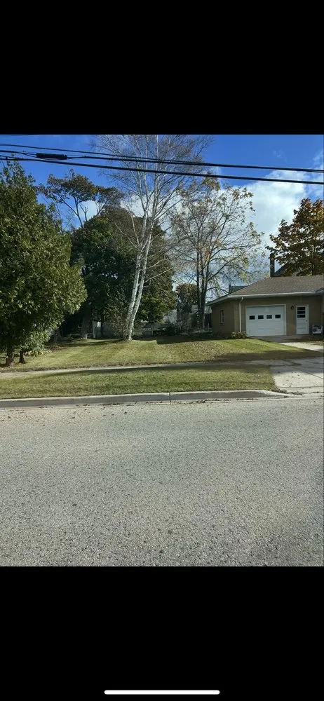 Expert lawn care service near you across Manistique, MI - Nobles Groundskeeping Services