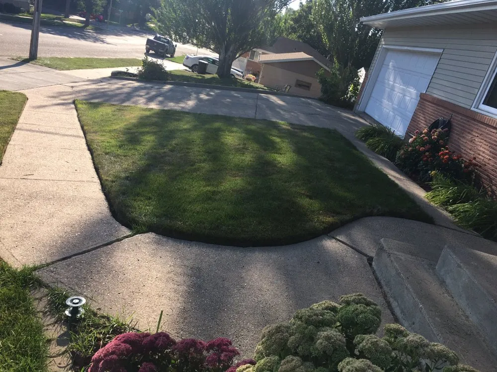 Local yard maintenance in Bismarck, ND - Nodak Lawncare